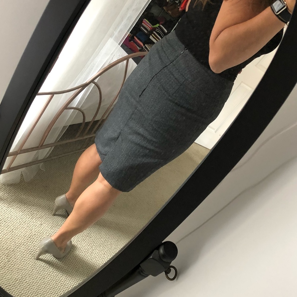 Mossimo Dark Gray Pencil Skirt EUC Sz 12 🖤🤍 - Picture 3 of 11